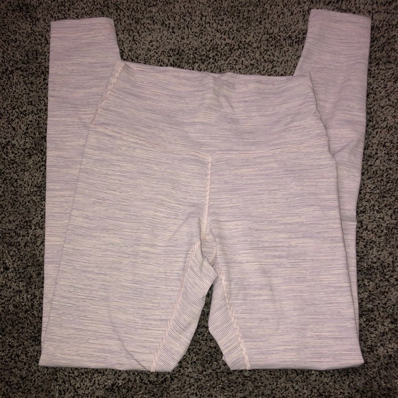 Lululemon Wunder Unders- New condition - Picture 5 of 8